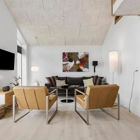 בית נופש Gorgeous In With Sauna *